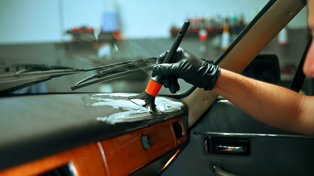 Windshield Repair Service: Safelite vs Glass America for Auto Glass Repair